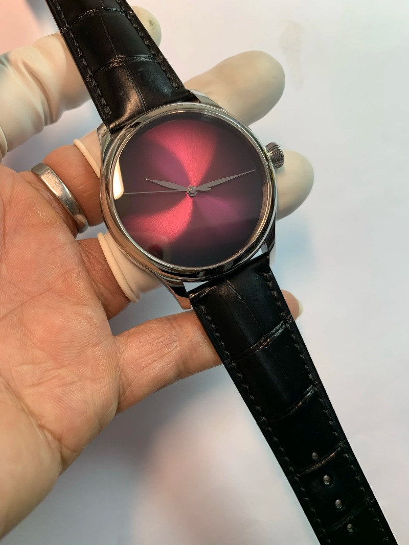 Безмолвный механизм Wordless B – обзор и цена Jewellery Watch